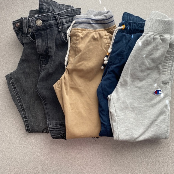 Bundle of 5 children’s pants - Picture 1 of 9